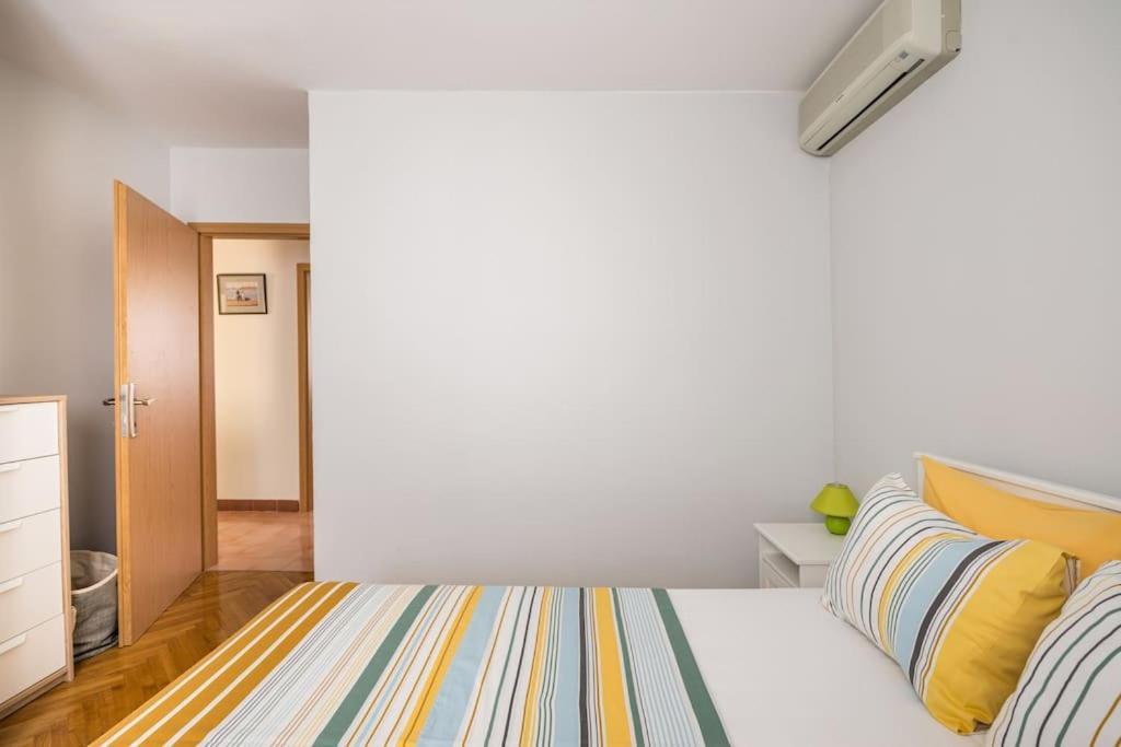 Holiday Home Goranka Zmijavci Esterno foto